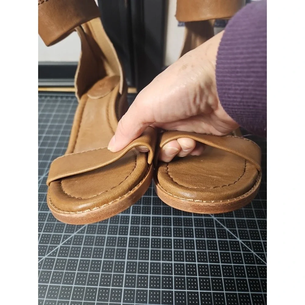 Frye Women's Brielle Back‎ Zip Heeled Sandal, Cognac, women Sz 9.5M